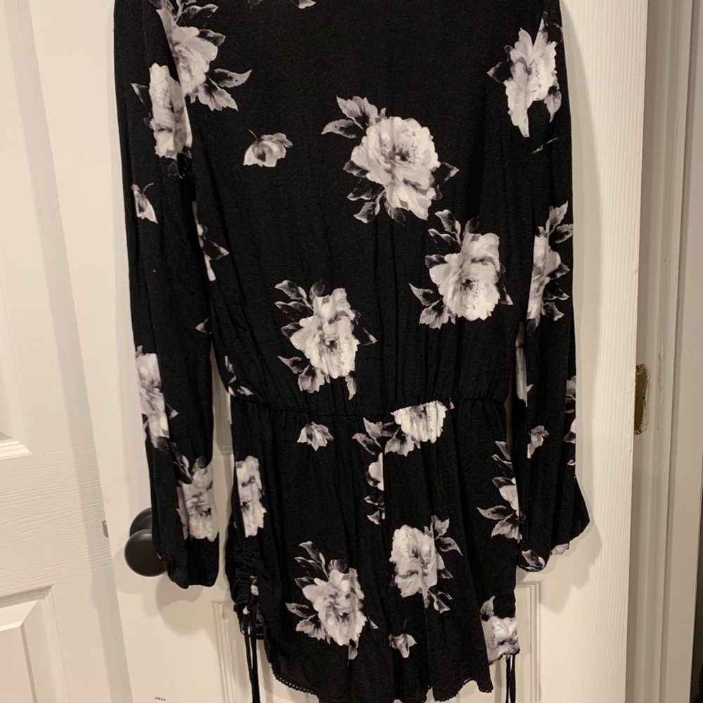 Romper - Picture 2 of 2